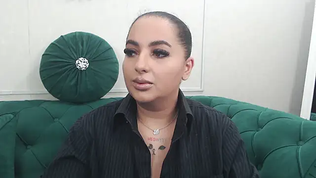 BustyAllyy online show from April 23, 2:08 pm