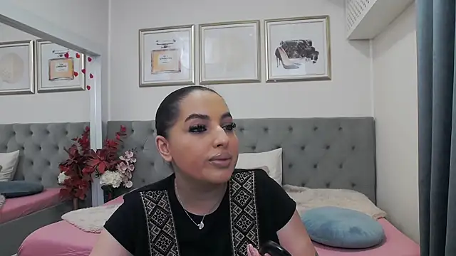 BustyAllyy online show from May 22, 4:05 pm