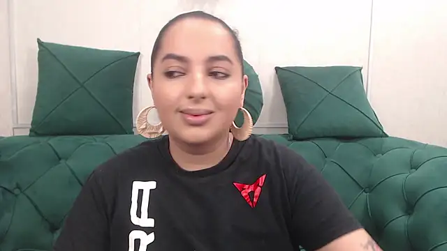 BustyAllyy online show from April 13, 4:00 pm