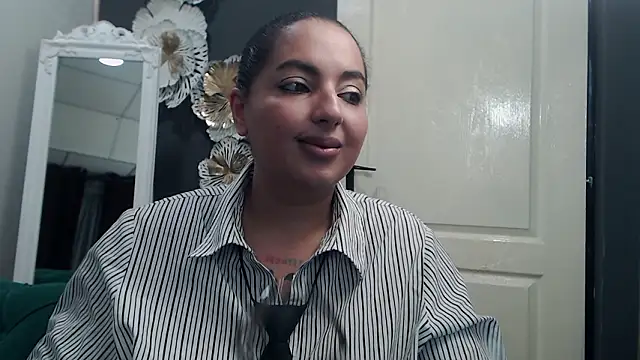BustyAllyy online show from March 6, 9:10 pm