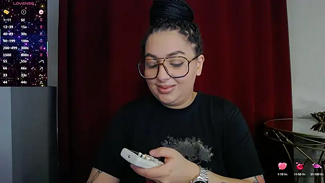 BustyAllyy online show from October 13, 6:09 pm
