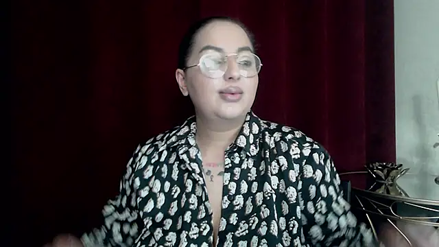 BustyAllyy online show from February 7, 8:50 pm