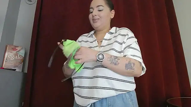 BustyAllyy online show from December 19, 8:00 pm