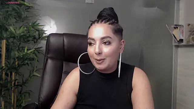 BustyAllyy online show from March 4, 2:06 am
