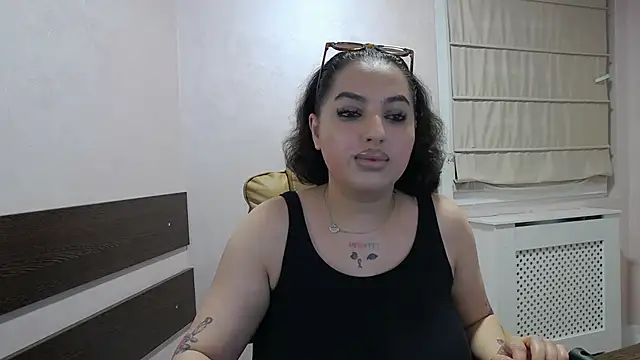 Snapshot of BustyAllyy chatting on June 7, 7:08 pm BustyAllyy online show from June 7, 7:08 pm