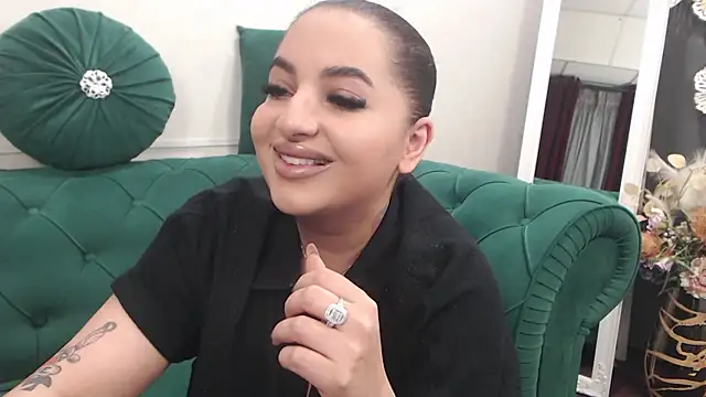 BustyAllyy online show from April 26, 6:16 pm
