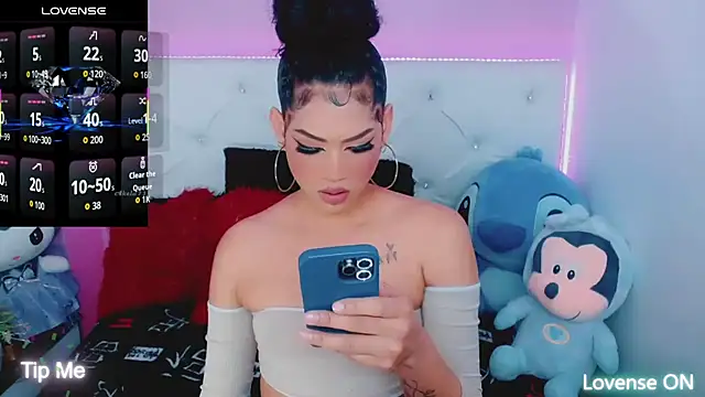 Snapshot of Amanda_bigx chatting on November 15, 5:17 pm Amanda bigx online show from November 15, 5:17 pm