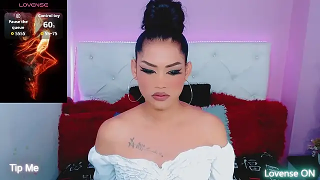 Snapshot of Amanda_bigx chatting on November 2, 5:56 am Amanda bigx online show from November 2, 5:56 am