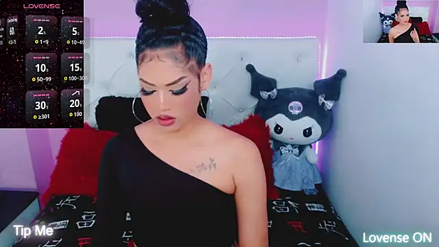 Snapshot of Amanda_bigx chatting on October 24, 4:44 am Amanda bigx online show from October 24, 4:44 am