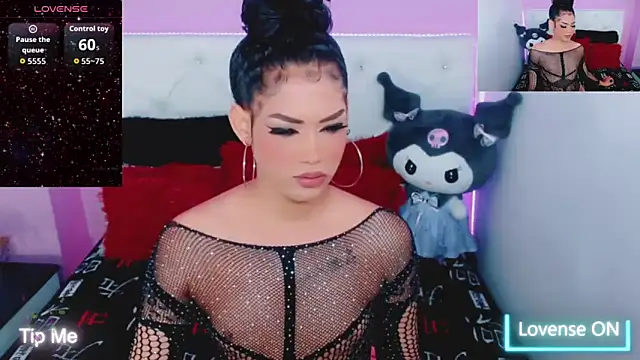 Snapshot of Amanda_bigx chatting on October 22, 5:51 am Amanda bigx online show from October 22, 5:51 am