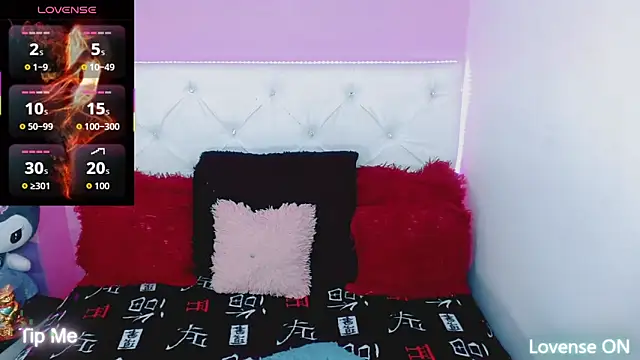 Snapshot of Amanda_bigx chatting on November 8, 5:44 am Amanda bigx online show from November 8, 5:44 am