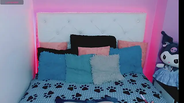 Snapshot of Amanda_bigx chatting on September 18, 5:21 am Amanda bigx online show from September 18, 5:21 am