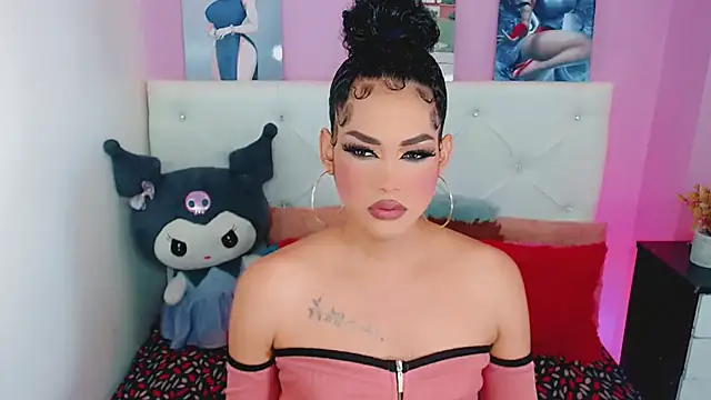 Snapshot of Amanda_bigx chatting on July 16, 5:59 am Amanda bigx online show from July 16, 5:59 am
