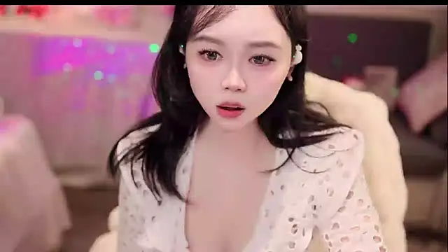 lilies-sweet online show from December 4, 2:49 pm