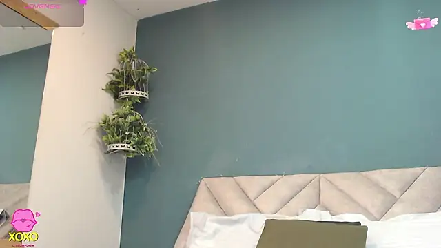 SharisWillian online show from March 13, 3:22 am