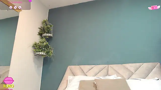 SharisWillian online show from April 17, 3:42 am