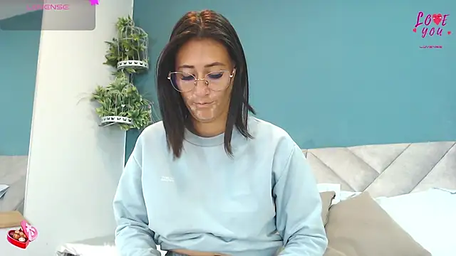 SharisWillian online show from May 28, 3:47 am