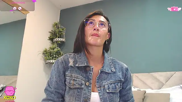 SharisWillian online show from April 2, 4:08 am