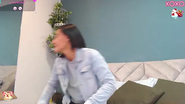 Snapshot of SharisWillian chatting on November 29, 3:50 am SharisWillian online show from November 29, 3:50 am