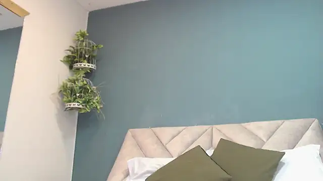 Snapshot of SharisWillian chatting on November 21, 3:16 am SharisWillian online show from November 21, 3:16 am