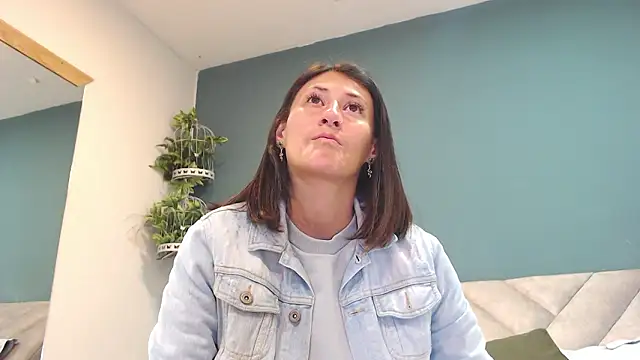 SharisWillian online show from February 11, 3:50 am