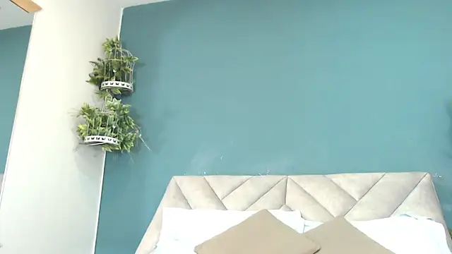 Snapshot of SharisWillian chatting on June 10, 3:41 am SharisWillian online show from June 10, 3:41 am