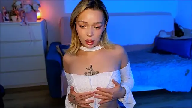 Snapshot of Lily_Yin chatting on November 18, 5:11 am Lily Yin online show from November 18, 5:11 am