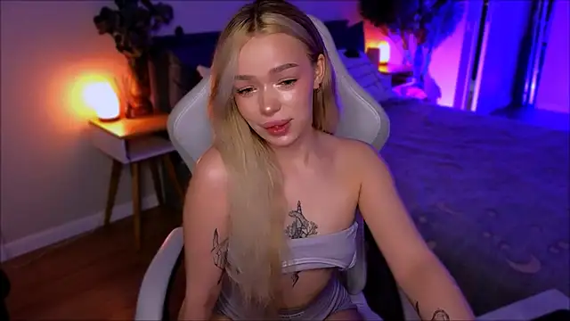 Lily Yin online show from March 31, 5:42 am