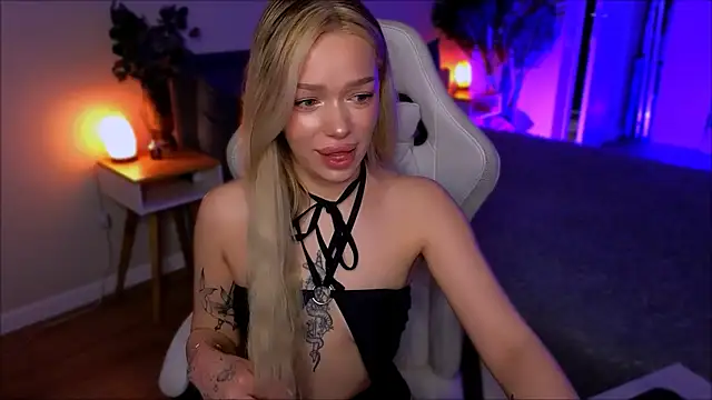 Lily Yin online show from April 5, 6:20 am