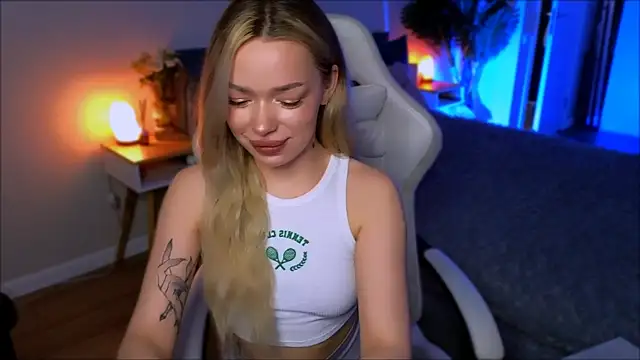 Lily Yin online show from May 8, 6:28 am