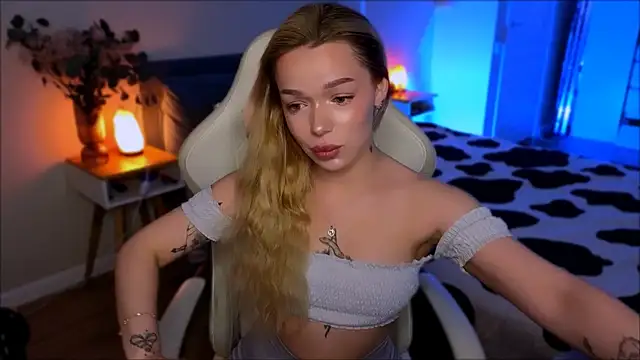 Lily Yin online show from July 10, 6:02 am