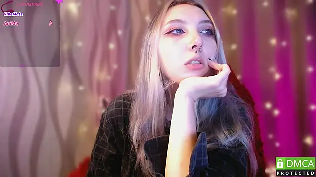 Snapshot of JustMeowGirl chatting on February 22, 7:34 am JustMeowGirl online show from February 22, 7:34 am