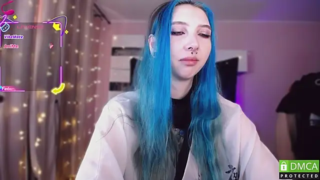 Snapshot of JustMeowGirl chatting on November 24, 4:45 am JustMeowGirl online show from November 24, 4:45 am