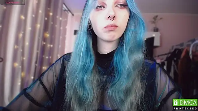 Snapshot of JustMeowGirl chatting on February 18, 4:43 am JustMeowGirl online show from February 18, 4:43 am