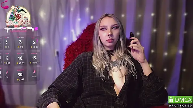 Snapshot of JustMeowGirl chatting on December 15, 9:03 am JustMeowGirl online show from December 15, 9:03 am