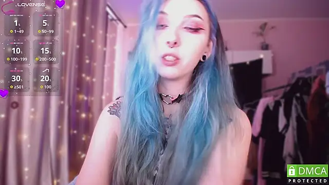 Snapshot of JustMeowGirl chatting on February 21, 5:31 am JustMeowGirl online show from February 21, 5:31 am