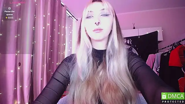 JustMeowGirl online show from July 13, 5:51 am
