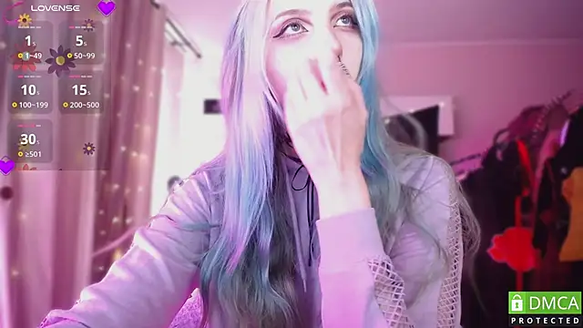 JustMeowGirl online show from April 17, 5:21 am