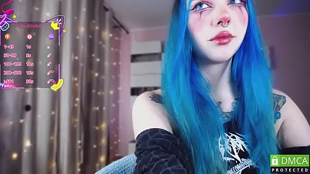 Snapshot of JustMeowGirl chatting on October 17, 4:27 am JustMeowGirl online show from October 17, 4:27 am