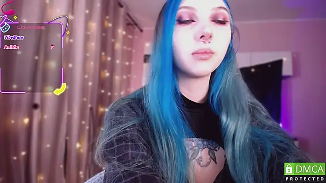 Snapshot of JustMeowGirl chatting on November 10, 4:17 am JustMeowGirl online show from November 10, 4:17 am