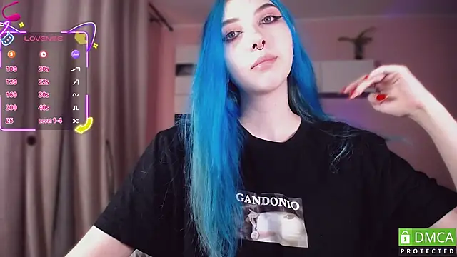 Snapshot of JustMeowGirl chatting on October 6, 4:02 am JustMeowGirl online show from October 6, 4:02 am