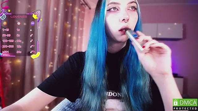 Snapshot of JustMeowGirl chatting on October 25, 4:55 am JustMeowGirl online show from October 25, 4:55 am