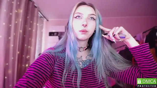 JustMeowGirl online show from April 15, 6:30 am