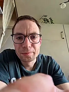 Snapshot of Schnubby1 chatting on February 21, 1:00 pm Schnubby1 online show from February 21, 1:00 pm