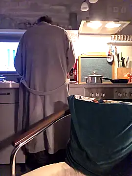 Snapshot of Schnubby1 chatting on February 27, 3:29 am Schnubby1 online show from February 27, 3:29 am