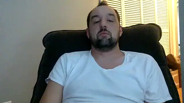Snapshot of Kink_Master_Daddy chatting on October 23, 2:21 am Kink Master Daddy online show from October 23, 2:21 am