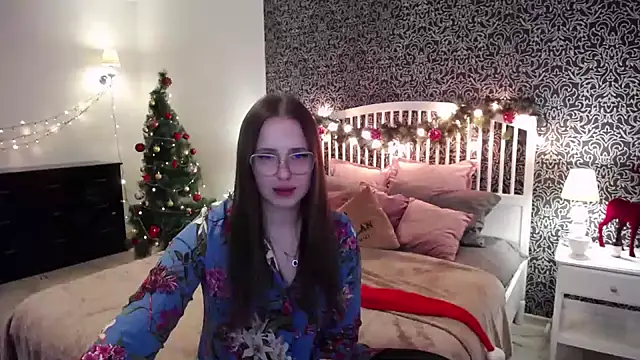 Snapshot of Barbie_Bye chatting on December 17, 10:01 am Barbie Bye online show from December 17, 10:01 am