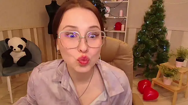 Snapshot of Barbie_Bye chatting on February 11, 8:20 pm Barbie Bye online show from February 11, 8:20 pm