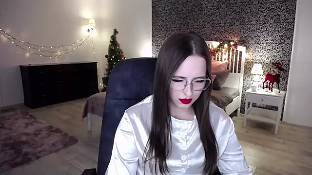 Snapshot of Barbie_Bye chatting on December 15, 1:02 am Barbie Bye online show from December 15, 1:02 am