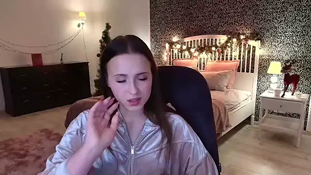 Snapshot of Barbie_Bye chatting on December 31, 1:47 am Barbie Bye online show from December 31, 1:47 am